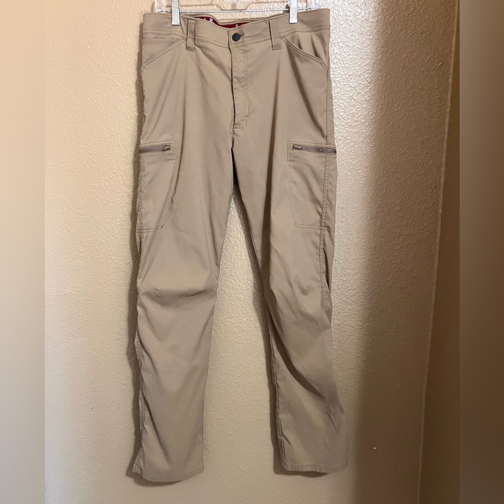 Wrangler Men's Tan Cargo Pants